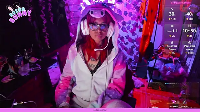 Roxanbunny1 online show from 02-05-25, 04:16