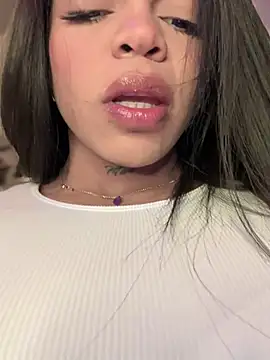 Snapshot of Charly_ chatting on 01-04-25, 10:55 Charly  online show from 01-04-25, 10:55