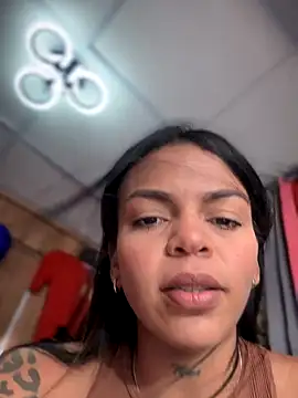 Snapshot of Charly_ chatting on 10-04-25, 03:32 Charly  online show from 10-04-25, 03:32