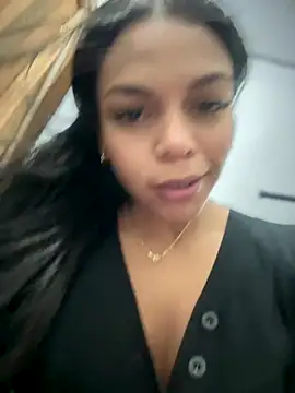 Snapshot of Charly_ chatting on 10-08-25, 05:10 Charly  online show from 10-08-25, 05:10