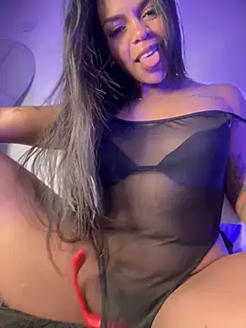 Snapshot of Charly_ chatting on 10-12-25, 04:44 Charly  online show from 10-12-25, 04:44