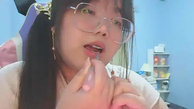 ANNELIESE  online show from 09-20-25, 04:08