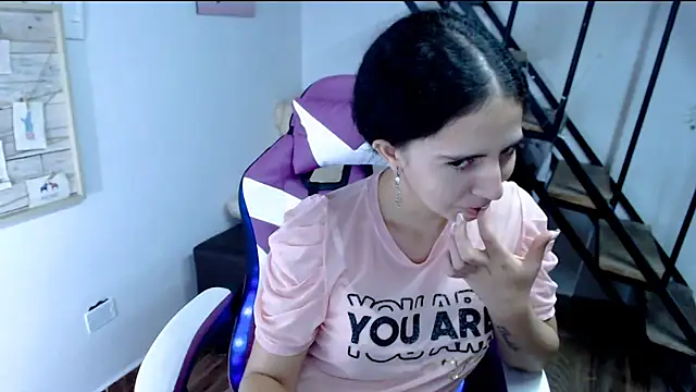 samantha baby  online show from 09-20-25, 05:25