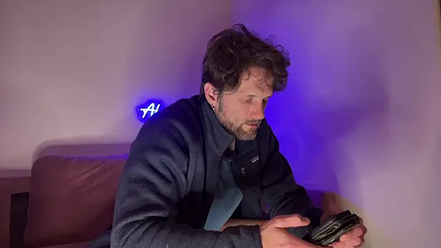 alexmannd online show from 11-19-25, 02:33