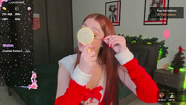 Snapshot of EleanorePeach chatting on 12-25-24, 04:44 EleanorePeach online show from 12-25-24, 04:44