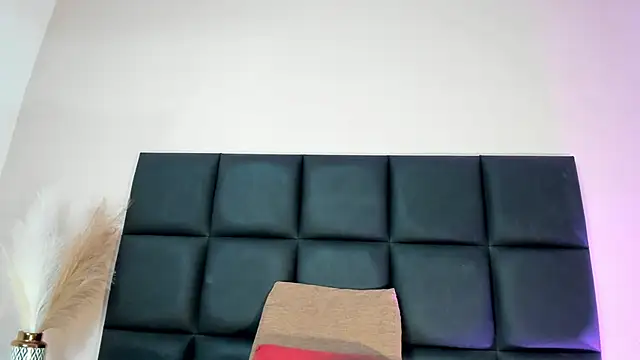 NoraDasilva online show from 11-14-25, 12:42