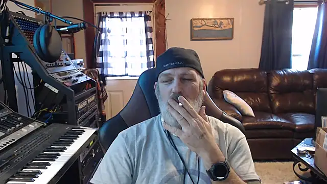 Snapshot of jimdacbin420 chatting on 02-14-25, 08:26 jimdacbin420 online show from 02-14-25, 08:26