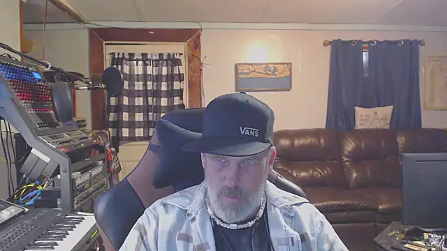 Snapshot of jimdacbin420 chatting on 03-05-25, 12:16 jimdacbin420 online show from 03-05-25, 12:16