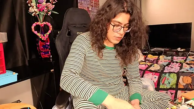 ShinyCherub online show from 03-12-25, 08:52