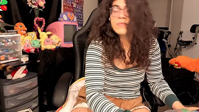 ShinyCherub online show from 10-17-25, 10:29