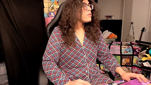 ShinyCherub online show from 11-30-25, 10:14