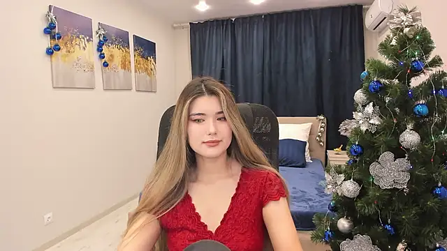 AnneTLi online show from 12-09-24, 03:40
