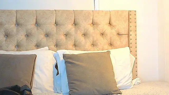 KeryHillson online show from 10-30-25, 12:06