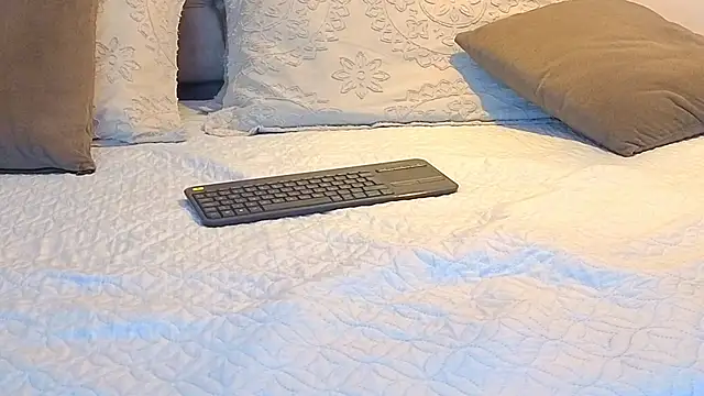 KeryHillson online show from 11-10-25, 11:53