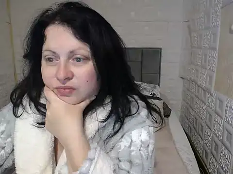 Snapshot of Lillian2 chatting on 12-02-24, 07:36 Lillian2 online show from 12-02-24, 07:36