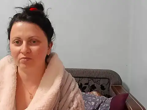 Snapshot of Lillian2 chatting on 12-31-24, 12:36 Lillian2 online show from 12-31-24, 12:36