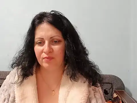 Snapshot of Lillian2 chatting on 01-16-25, 12:45 Lillian2 online show from 01-16-25, 12:45