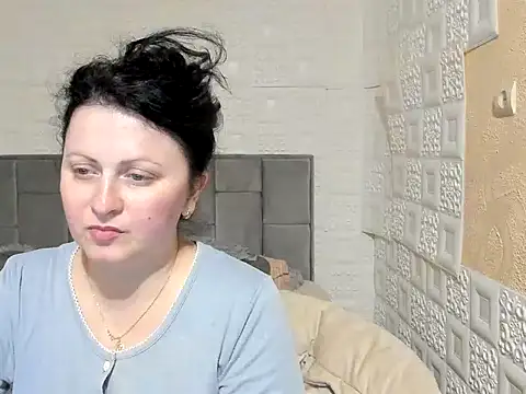 Snapshot of Lillian2 chatting on 03-14-25, 06:39 Lillian2 online show from 03-14-25, 06:39