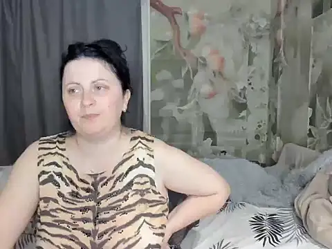 Lillian2 online show from 11-06-25, 02:12