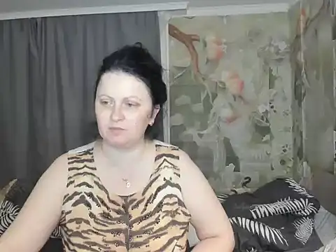 Lillian2 online show from 11-13-25, 10:58