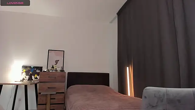 Alice Dias online show from 02-11-25, 02:13