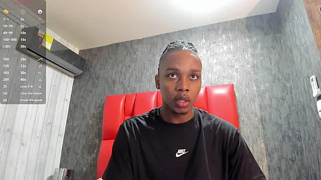 Snapshot of DominicSccott chatting on 03-02-25, 12:01 DominicSccott online show from 03-02-25, 12:01