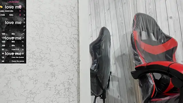 Snapshot of DominicSccott chatting on 03-06-25, 12:52 DominicSccott online show from 03-06-25, 12:52