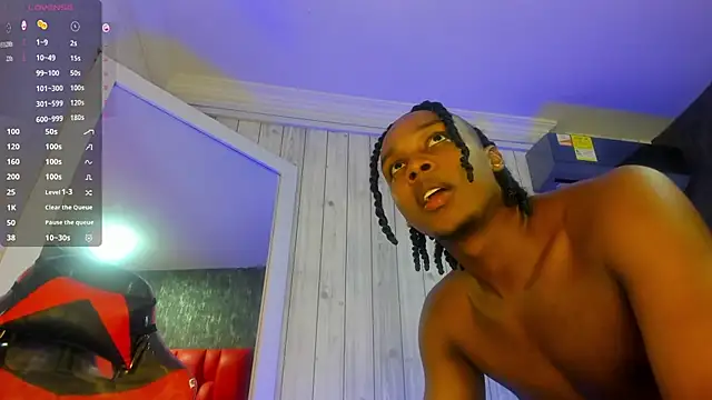 Snapshot of DominicSccott chatting on 10-21-25, 01:01 DominicSccott online show from 10-21-25, 01:01