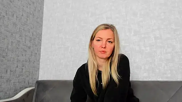 iam Venus online show from 04-15-26, 08:43