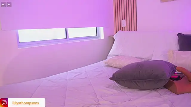 LillyThompson online show from 11-21-25, 10:08