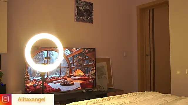 AlitaXAngelic online show from 12-17-24, 08:21