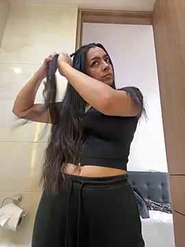 Nicollemays online show from 03-24-26, 02:11