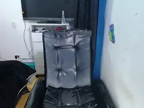 Snapshot of Yunhot_ chatting on 03-10-25, 05:00 Yunhot online show from 03-10-25, 05:00