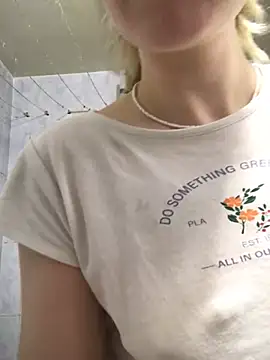 Snapshot of _Sweet_Love_ chatting on 12-29-24, 12:41  Sweet Love  online show from 12-29-24, 12:41