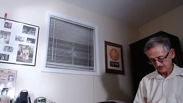 hottottrot691 online show from 03-17-25, 12:41