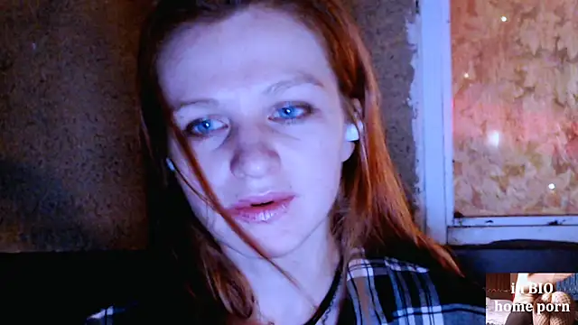 Cassie Wild online show from 10-20-25, 01:33