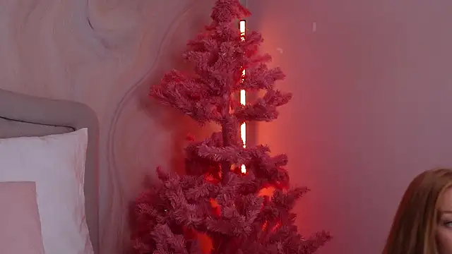 GingerEllis online show from 12-13-24, 04:22