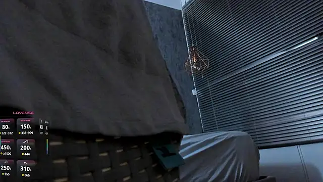 Snapshot of naomidibello chatting on 02-27-25, 11:37 naomidibello online show from 02-27-25, 11:37