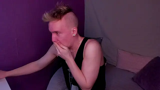 Snapshot of AlexxSweet chatting on 03-01-25, 06:46 AlexxSweet online show from 03-01-25, 06:46