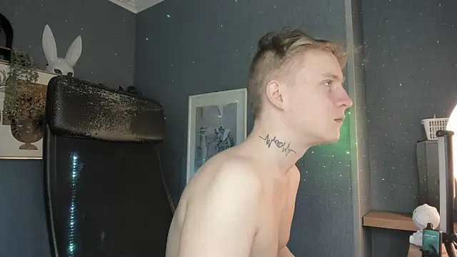 AlexxSweet online show from 04-04-26, 05:06