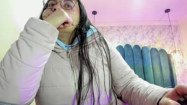 nalalye cruzz  online show from 09-12-25, 02:00