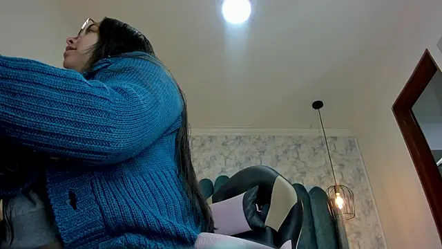 nalalye cruzz  online show from 10-08-25, 02:42