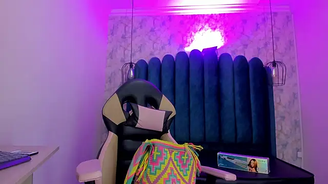 nalalye cruzz  online show from 01-11-26, 03:00