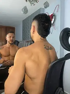 ARON TAYLER01 online show from 12-17-24, 04:11