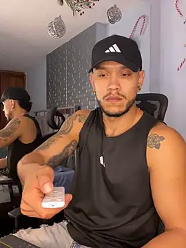 ARON TAYLER01 online show from 12-20-24, 04:14