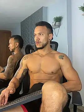 ARON TAYLER01 online show from 01-07-25, 04:27