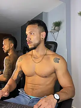 ARON TAYLER01 online show from 01-08-25, 12:37