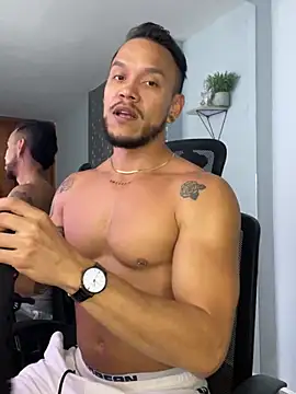 ARON TAYLER01 online show from 01-10-25, 03:48