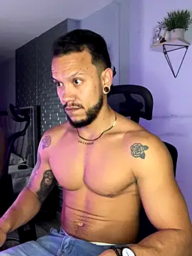 ARON TAYLER01 online show from 11-18-25, 10:31