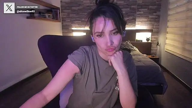 alicewilloww online show from 10-01-25, 11:00